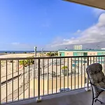 Sunny Beachfront Biloxi Condo With Resort Amenities!