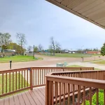 Charming Biloxi Vacation Rental Near Beach!