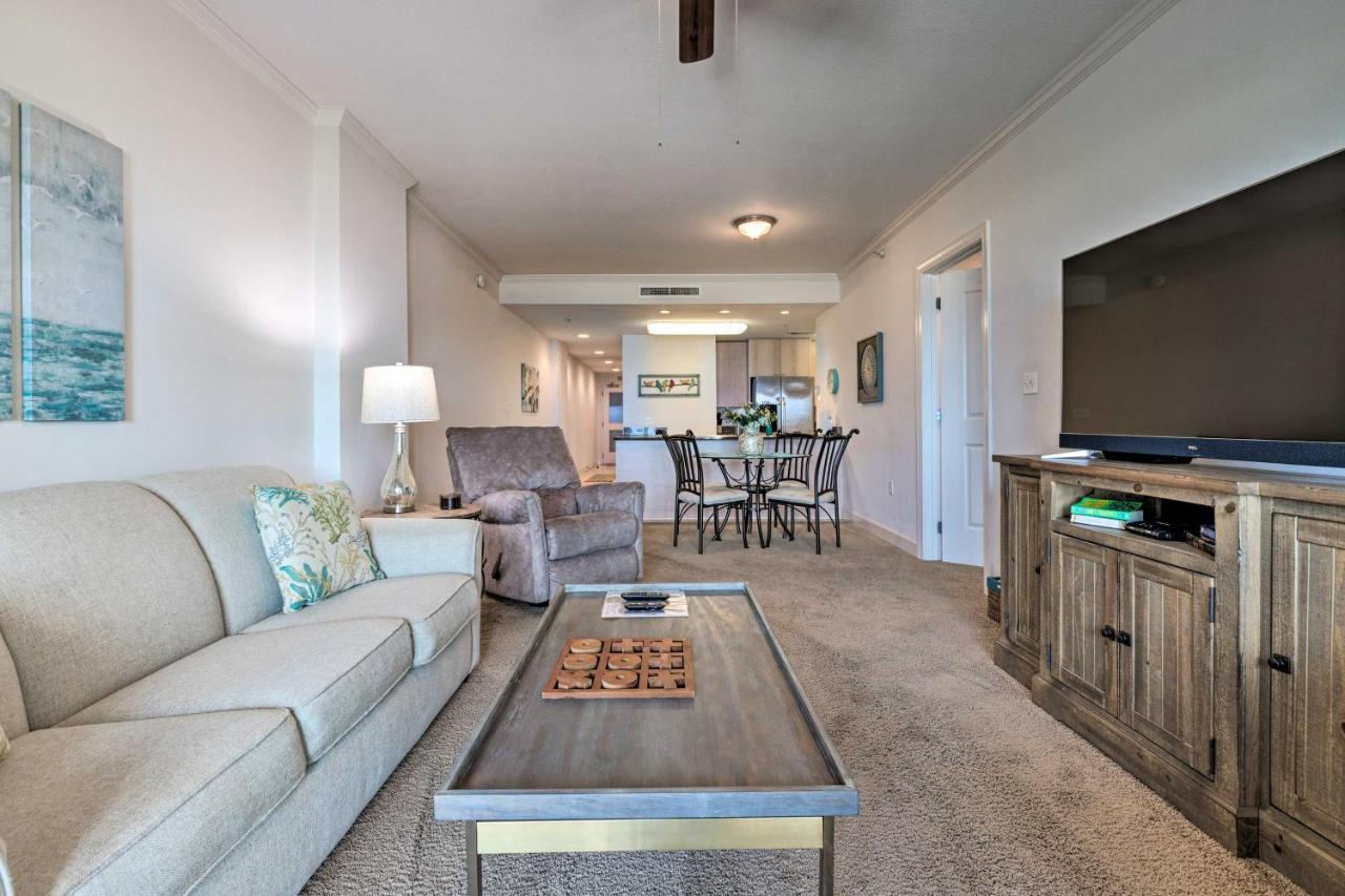 Apartment Sunny Beachfront With Amenities!