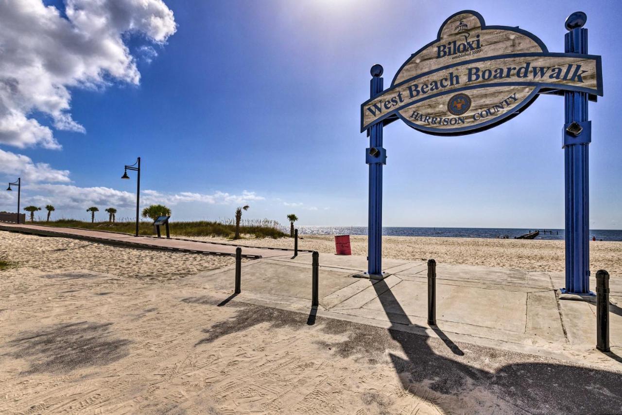 Sunny Beachfront With Amenities! Biloxi