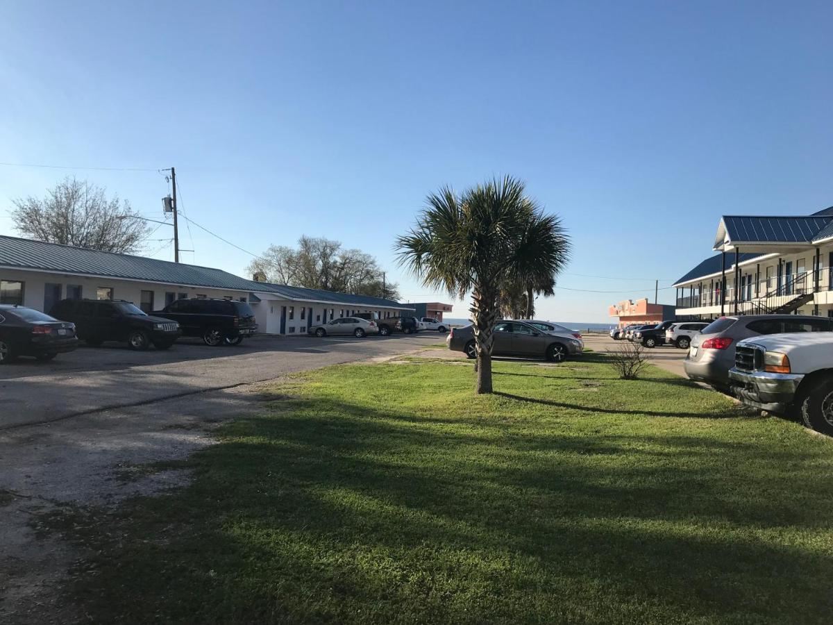Bayfront Motel
