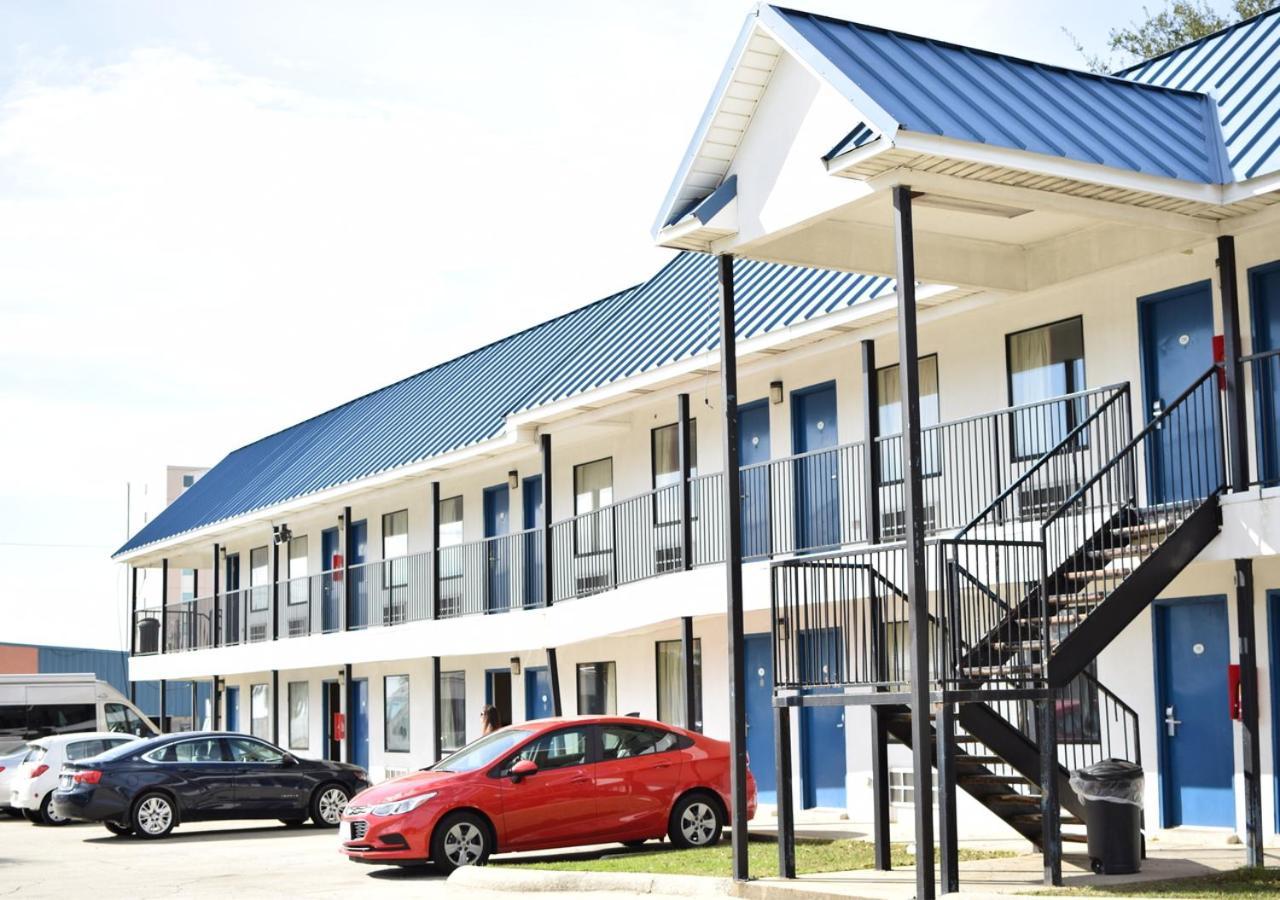 Motel Bayfront 2*