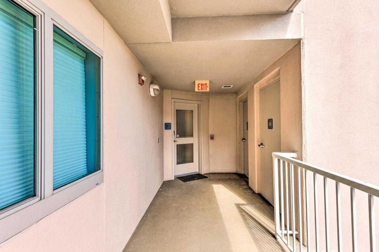 Apartment Spacious Getaway With Pools And Access!