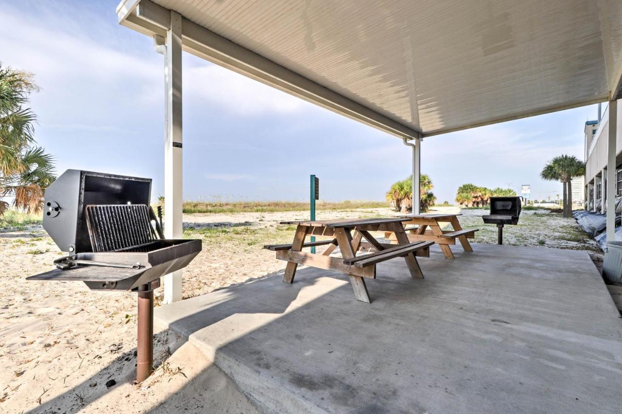 Apartment Spacious Getaway With Pools And Access! *