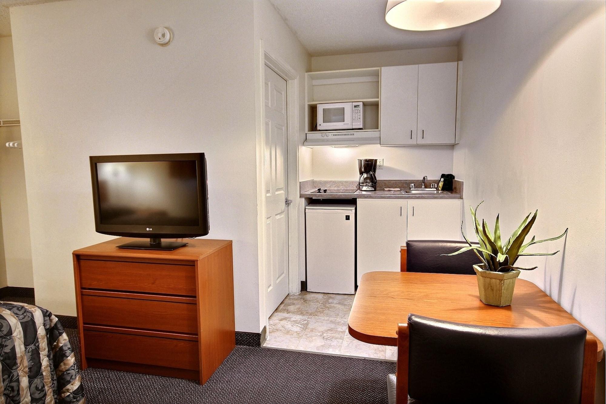 Suburban North Area Hotel Biloxi