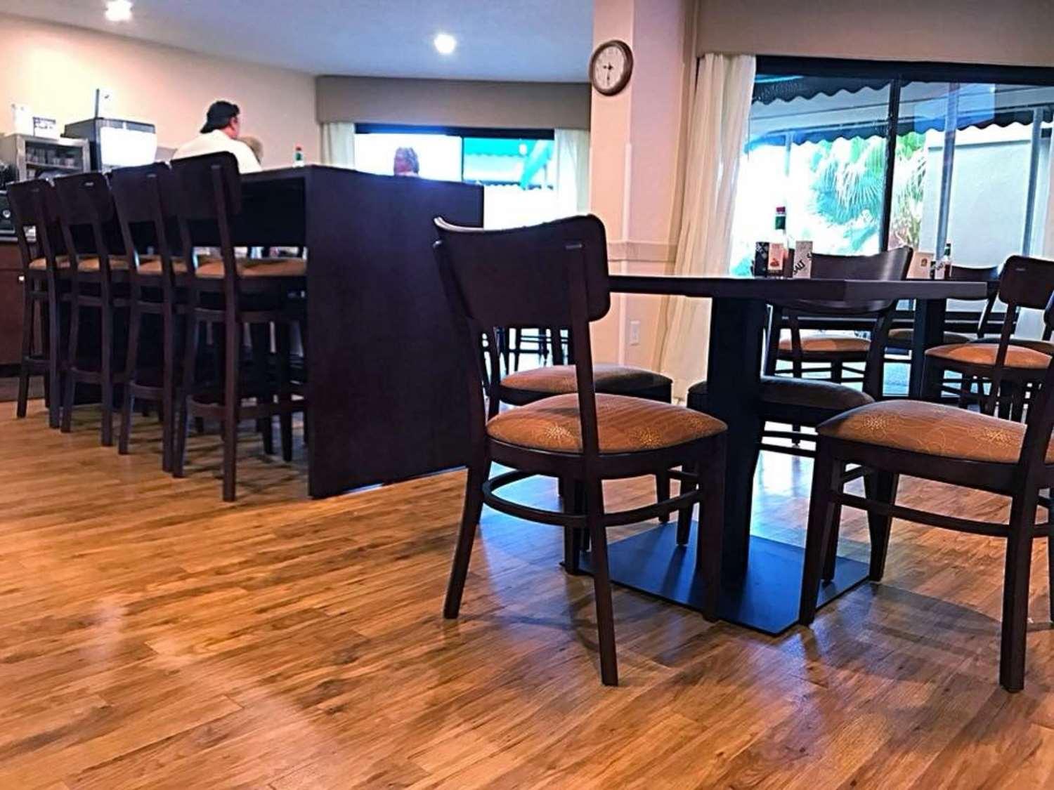 Hotel Western Oak Manor 3*