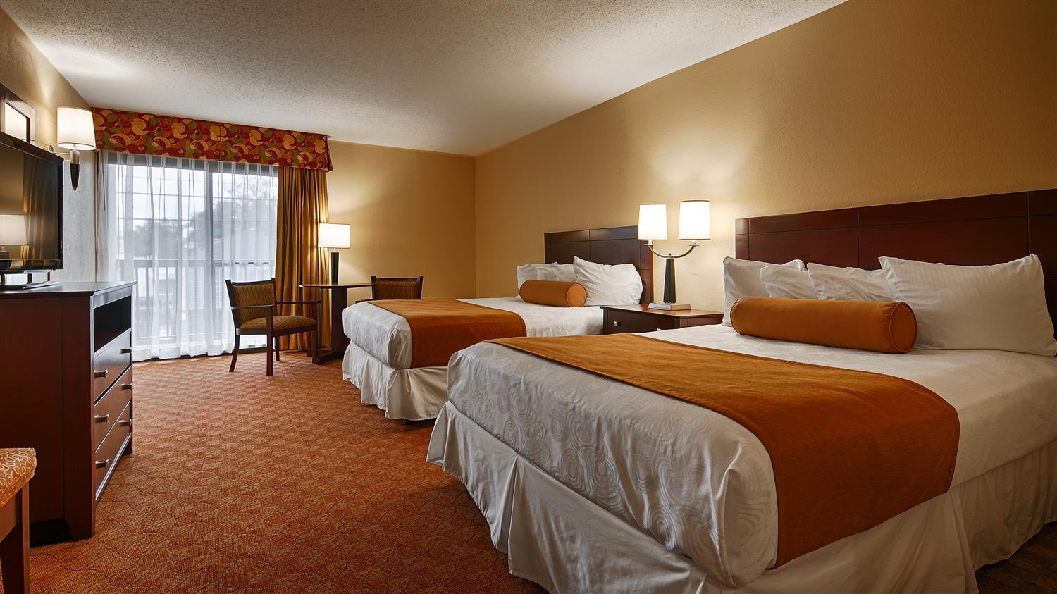 Western Oak Manor Hotel 3*