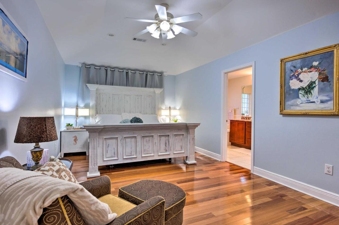Holiday home Ocean Springs With Fire Pit And Game Room! Biloxi