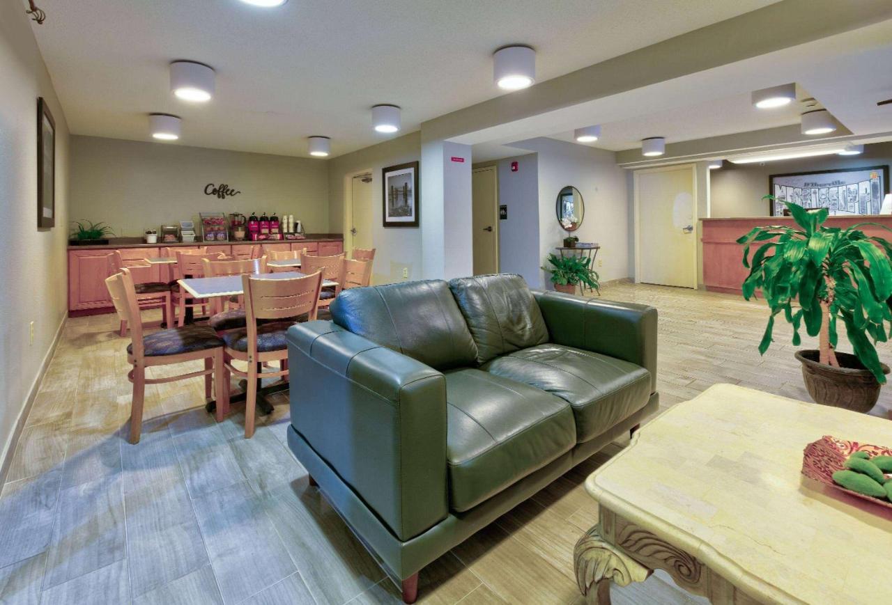 Super 8 By Wyndham Diberville Area 3* Biloxi