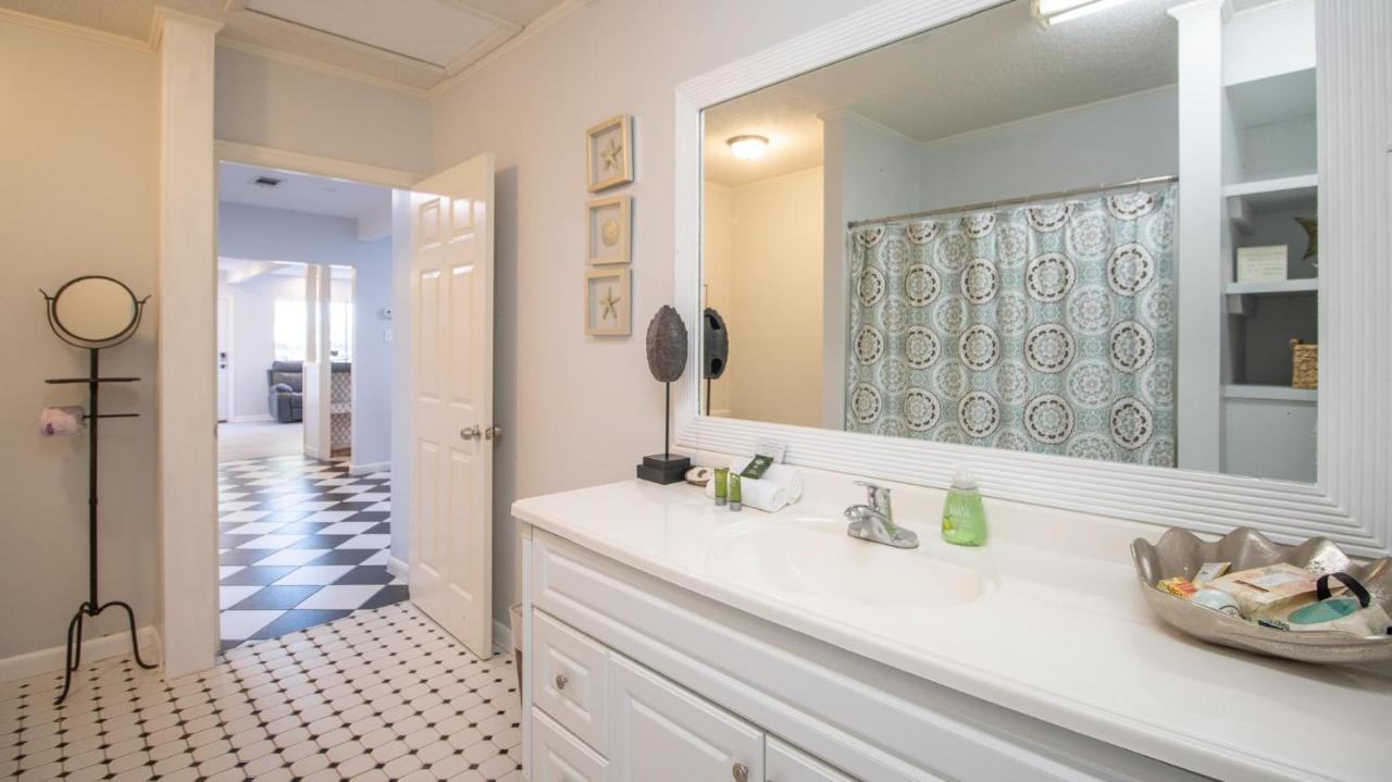 House On Benachi Holiday home Biloxi
