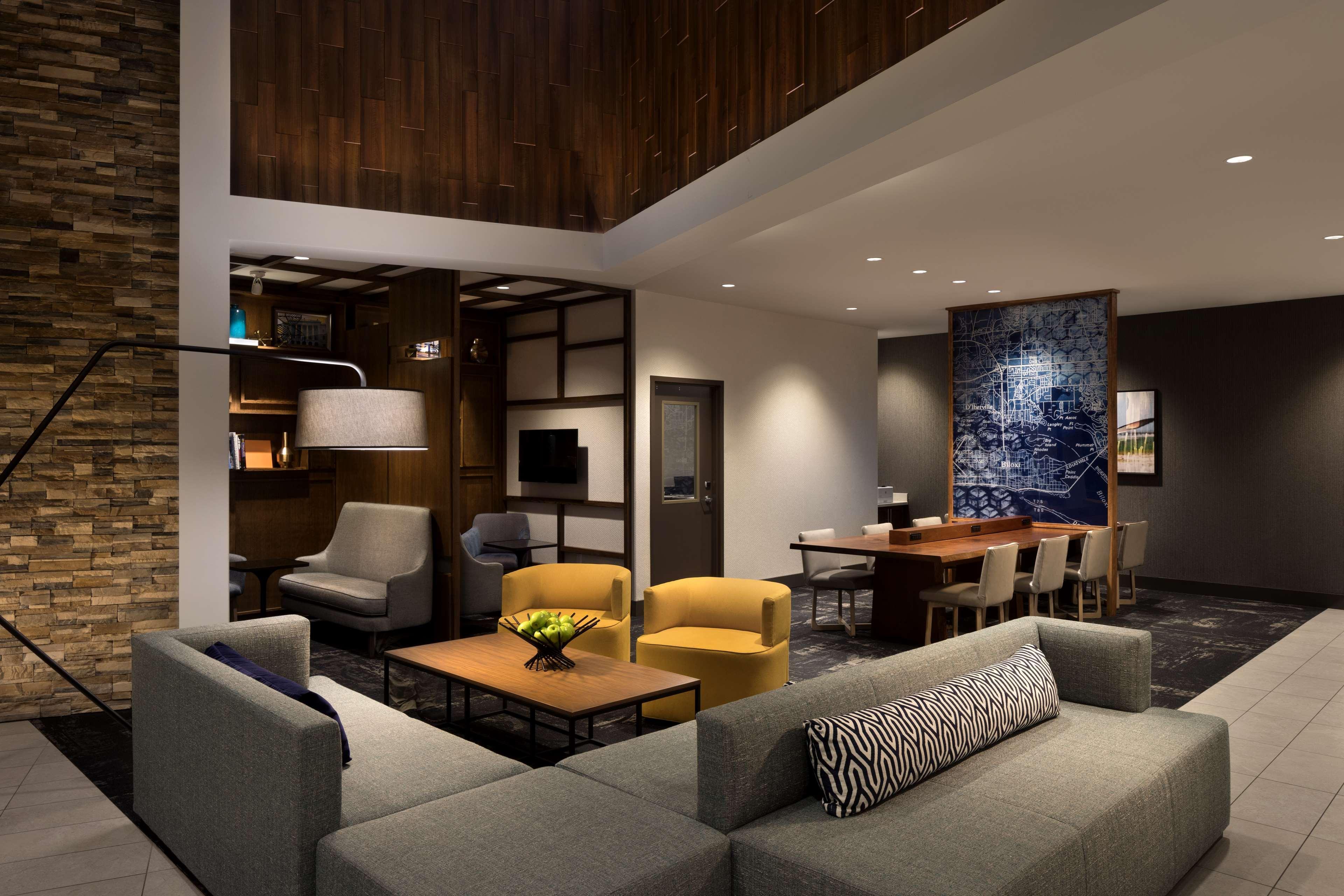 Hyatt Place Hotel 3*