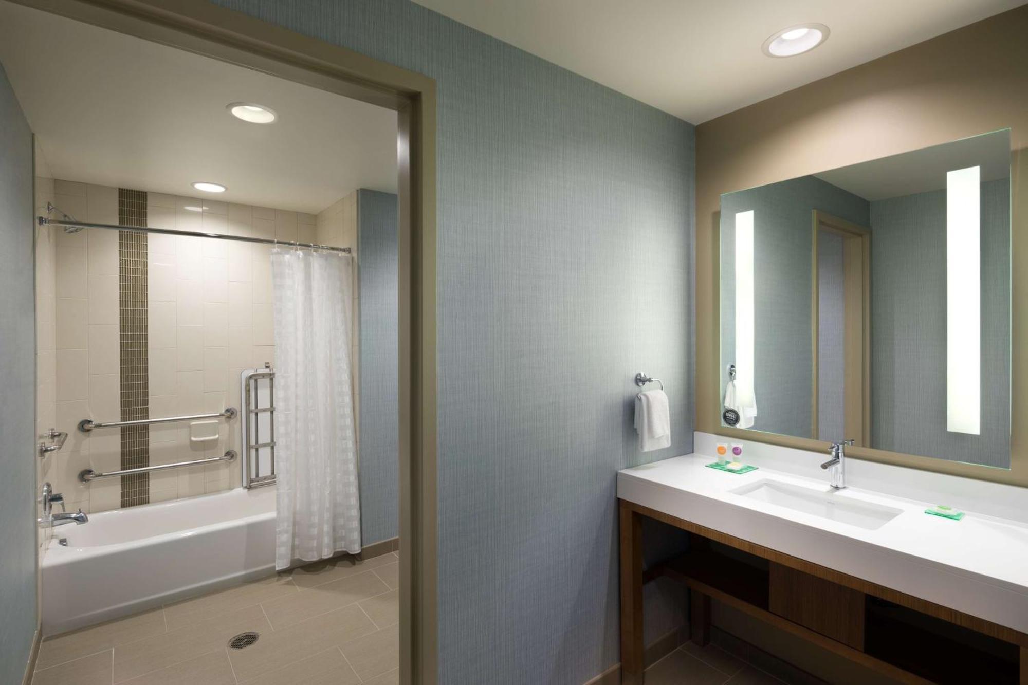 Hyatt Place 3*