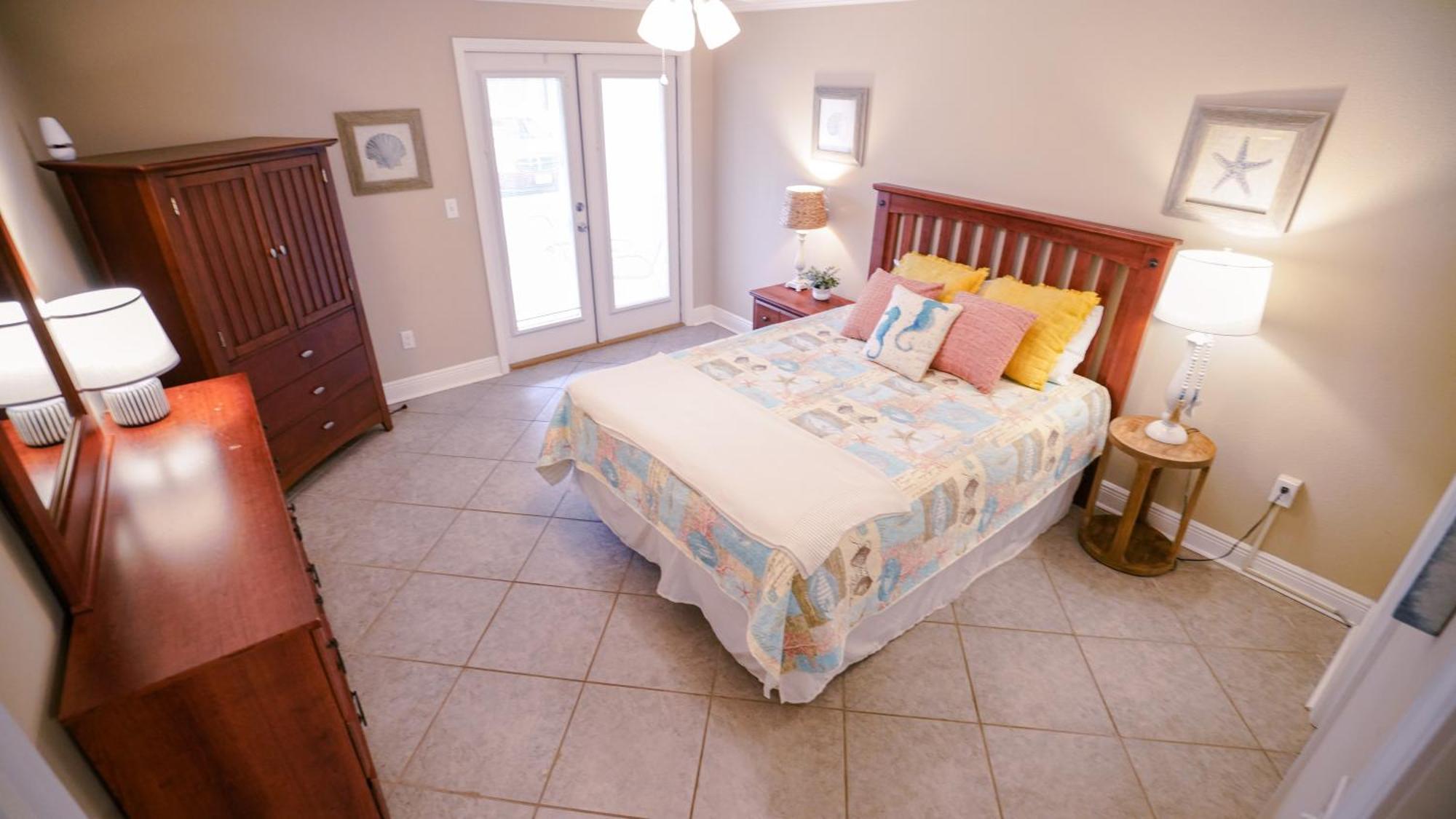 5mins To Coliseum-1st Fl Condo-pool-bbq-wd Biloxi