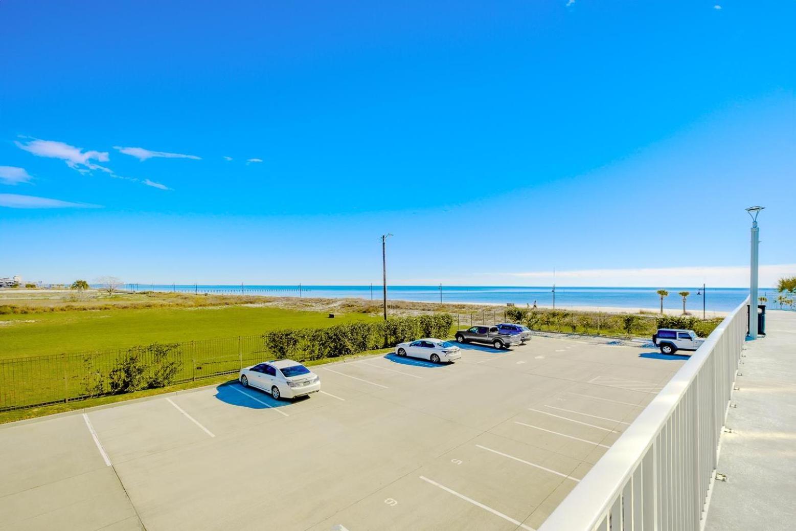 Sea Breeze 810 Deluxe Holiday home *