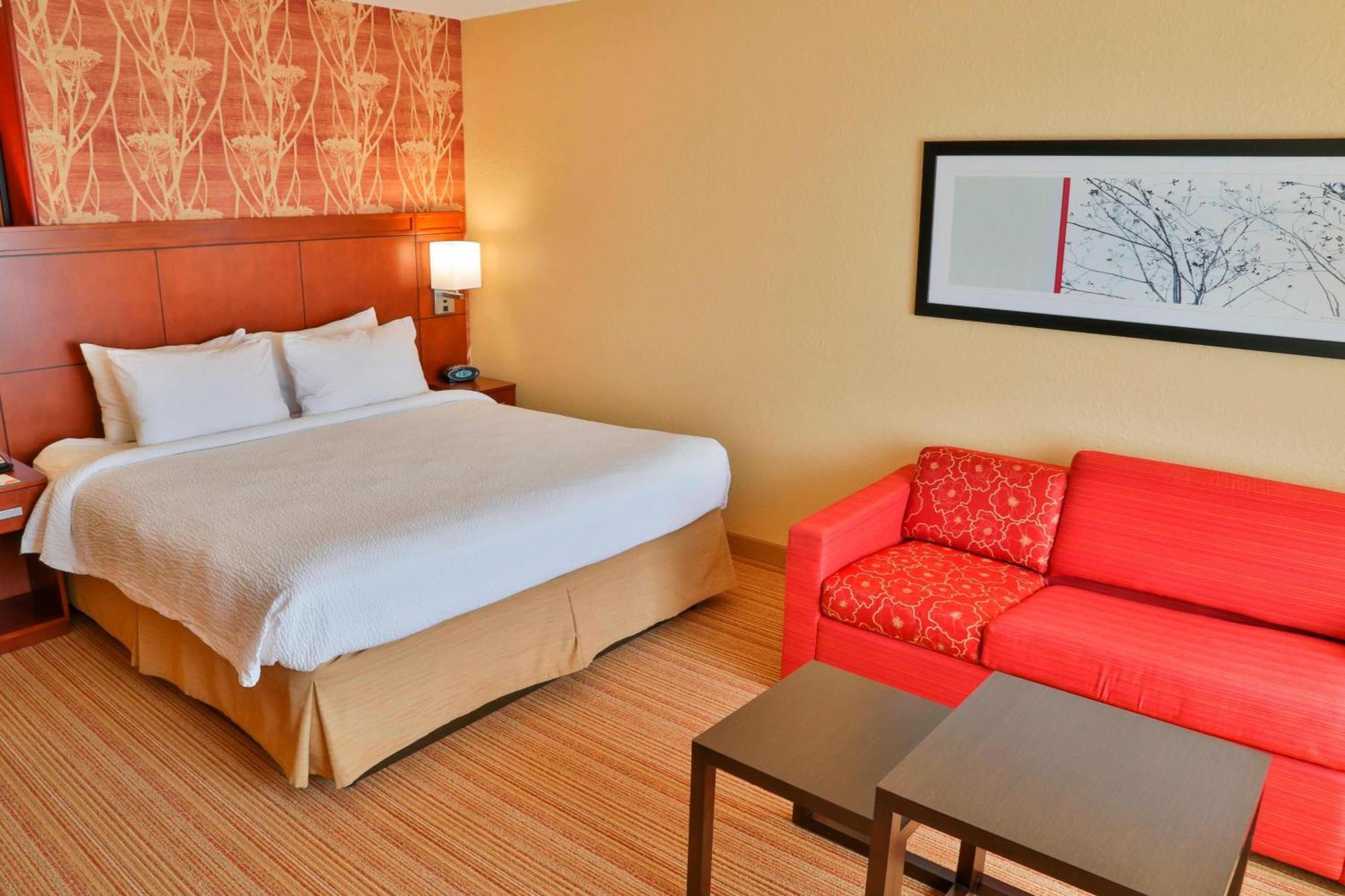 Hotel Courtyard North/d'iberville