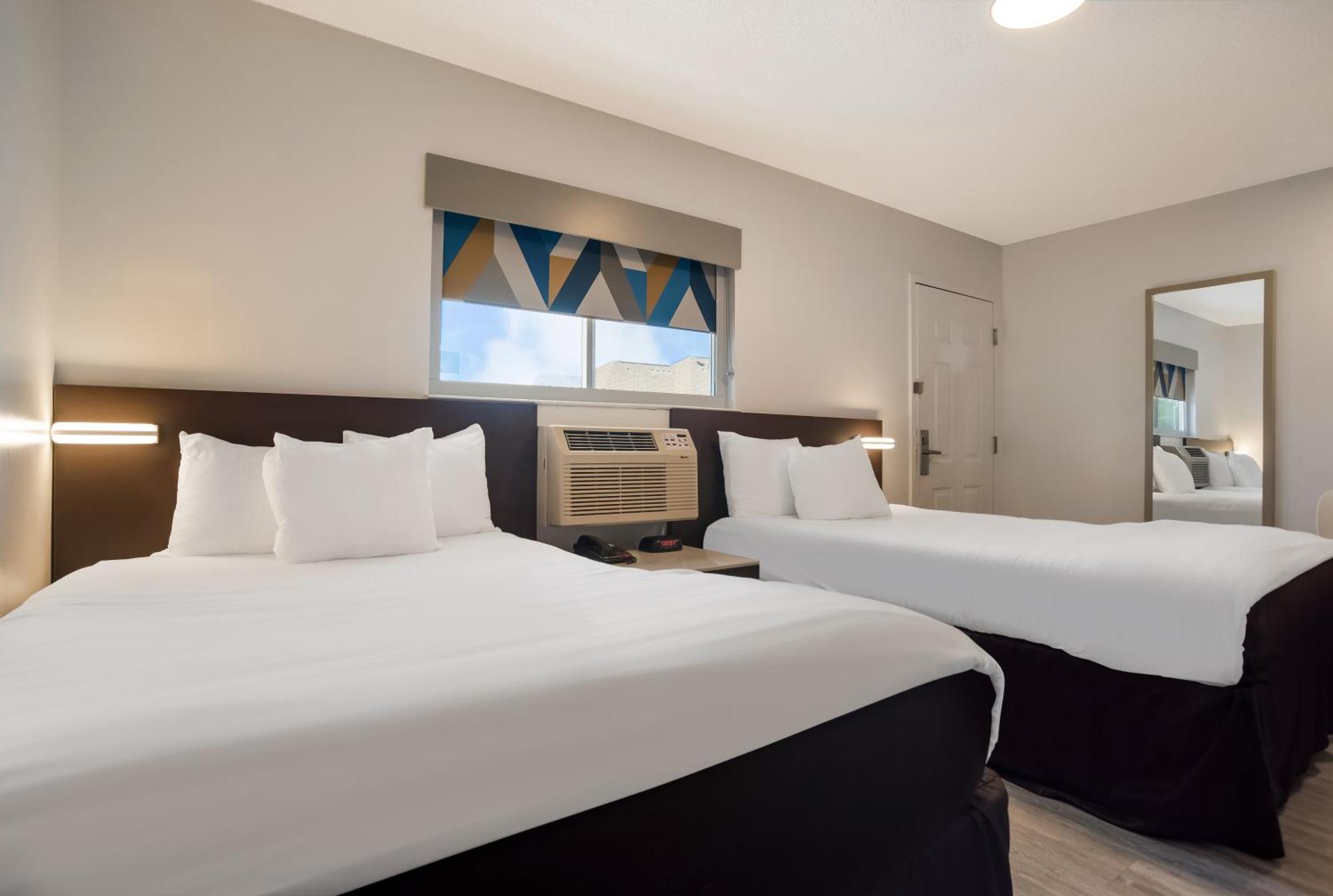 Suburban North Area Hotel