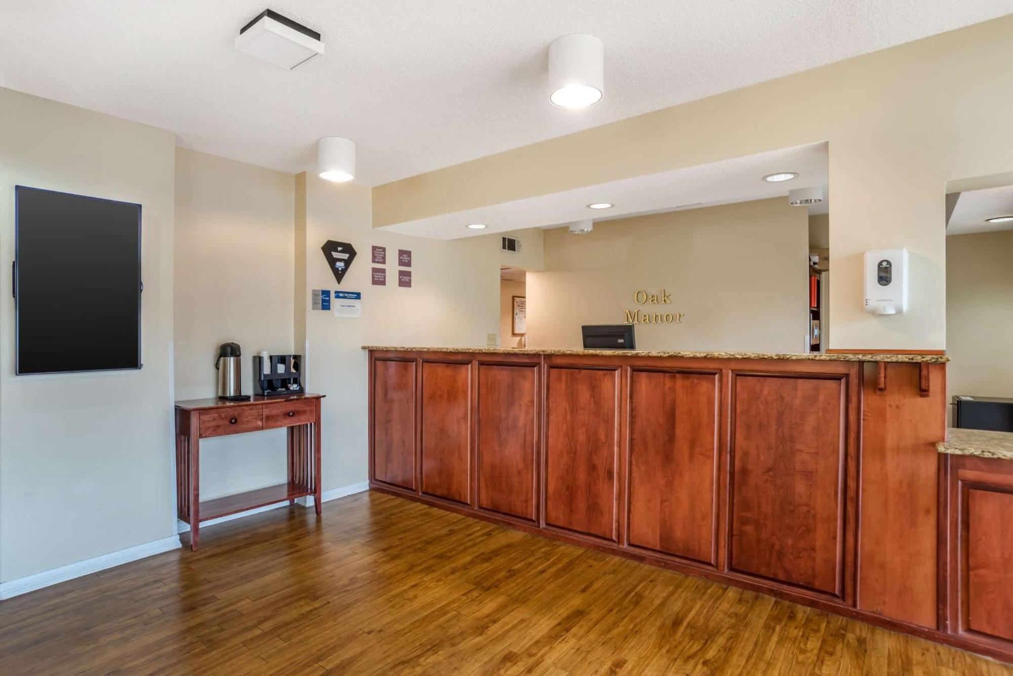 Western Oak Manor Biloxi