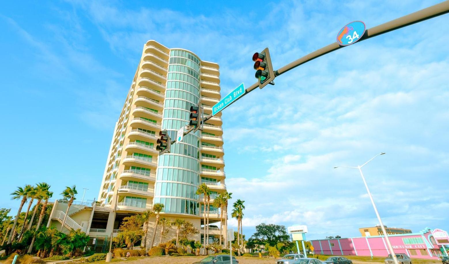 Ocean Club 106
