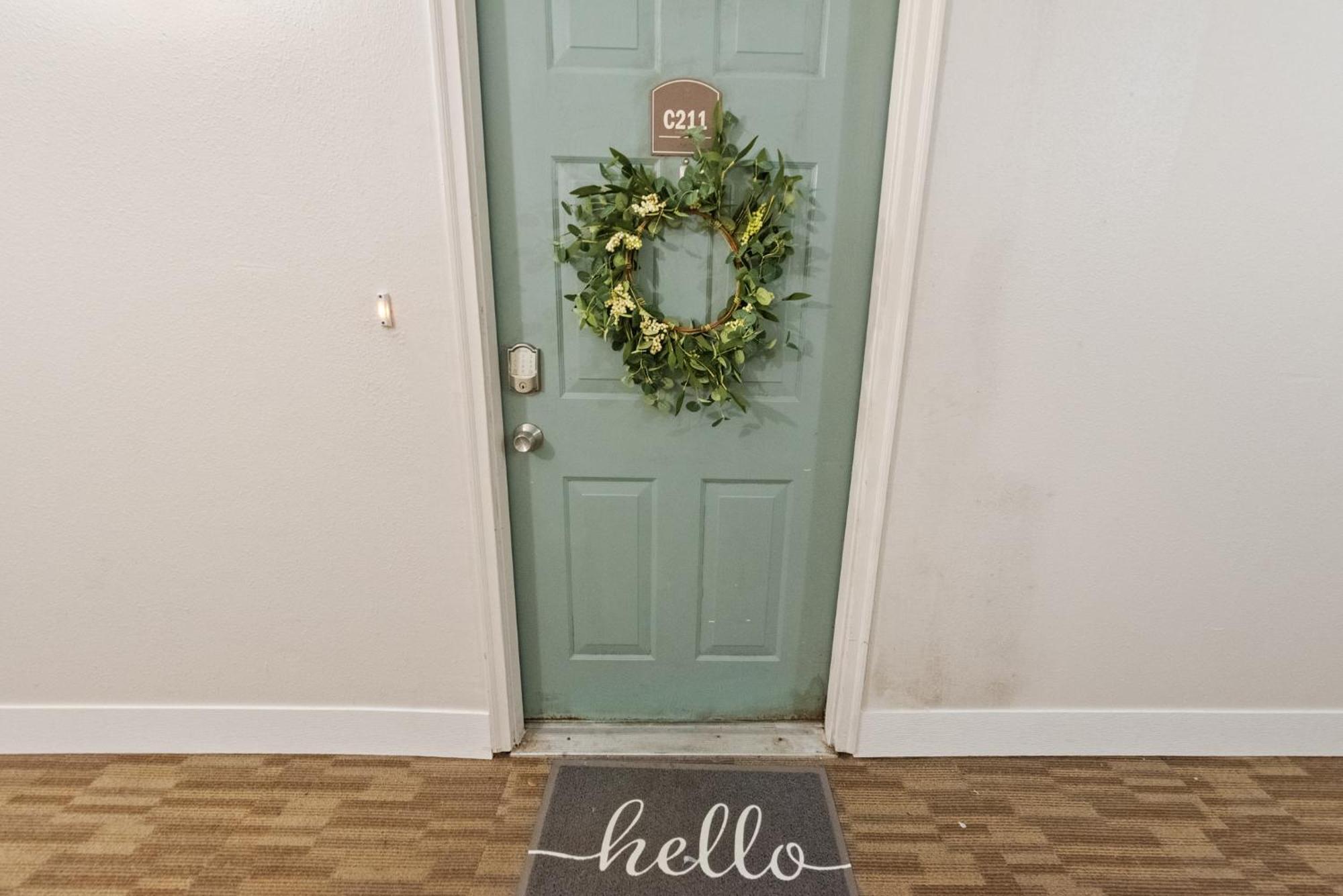 Apartment Fun 2 Bed/2 Bath With Pool On Biloxi