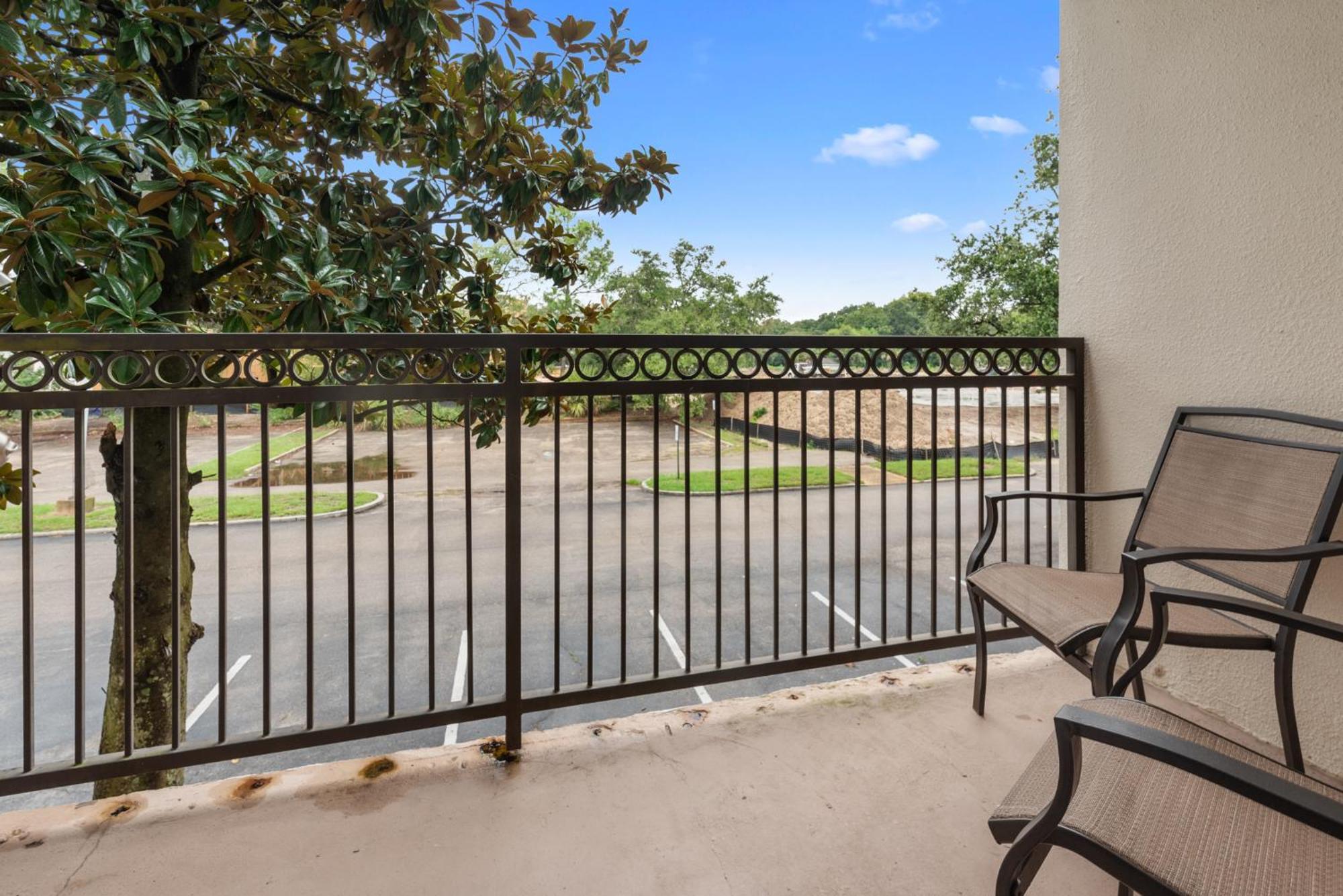 Apartment Fun 2 Bed/2 Bath With Pool On *