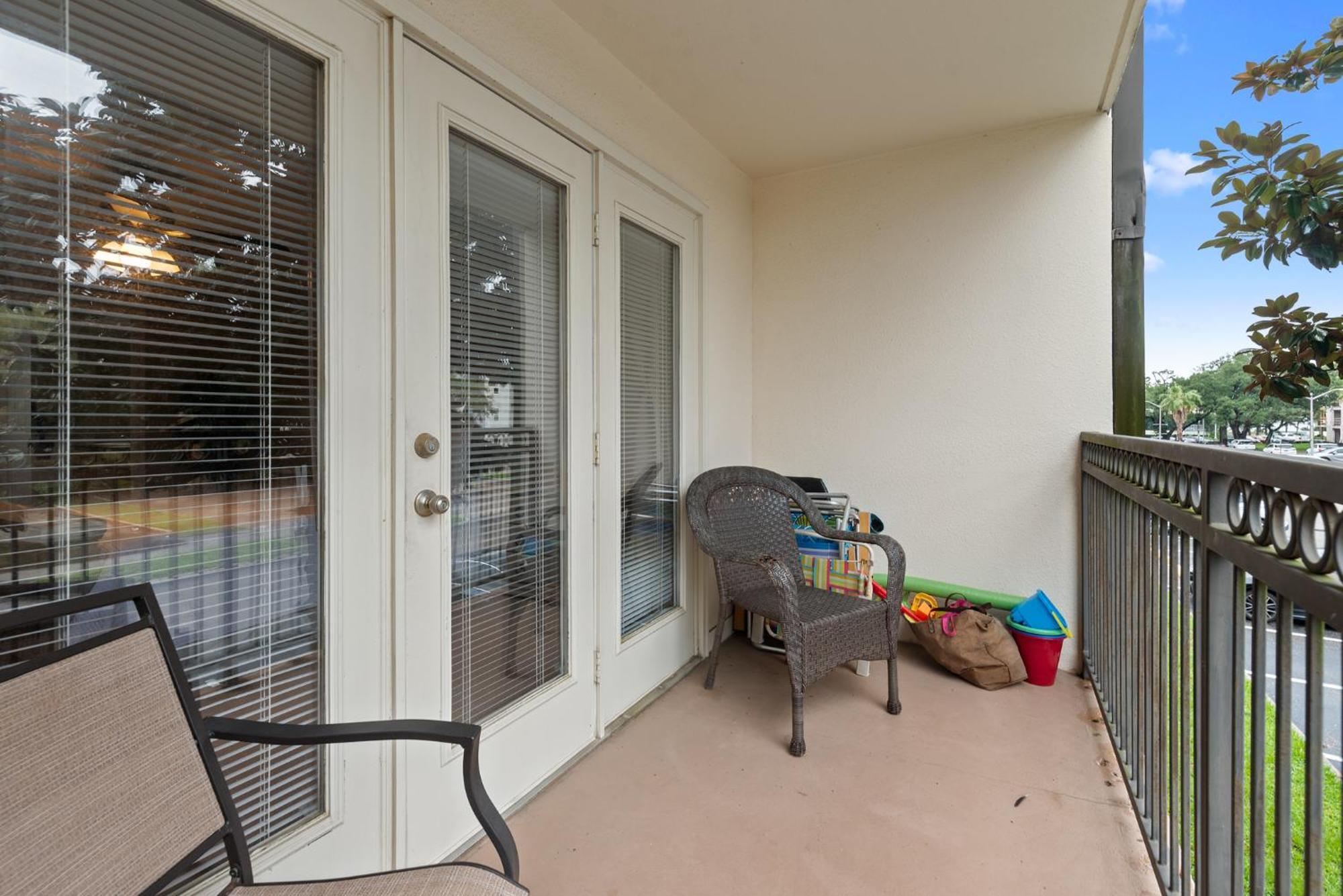 Apartment Fun 2 Bed/2 Bath With Pool On