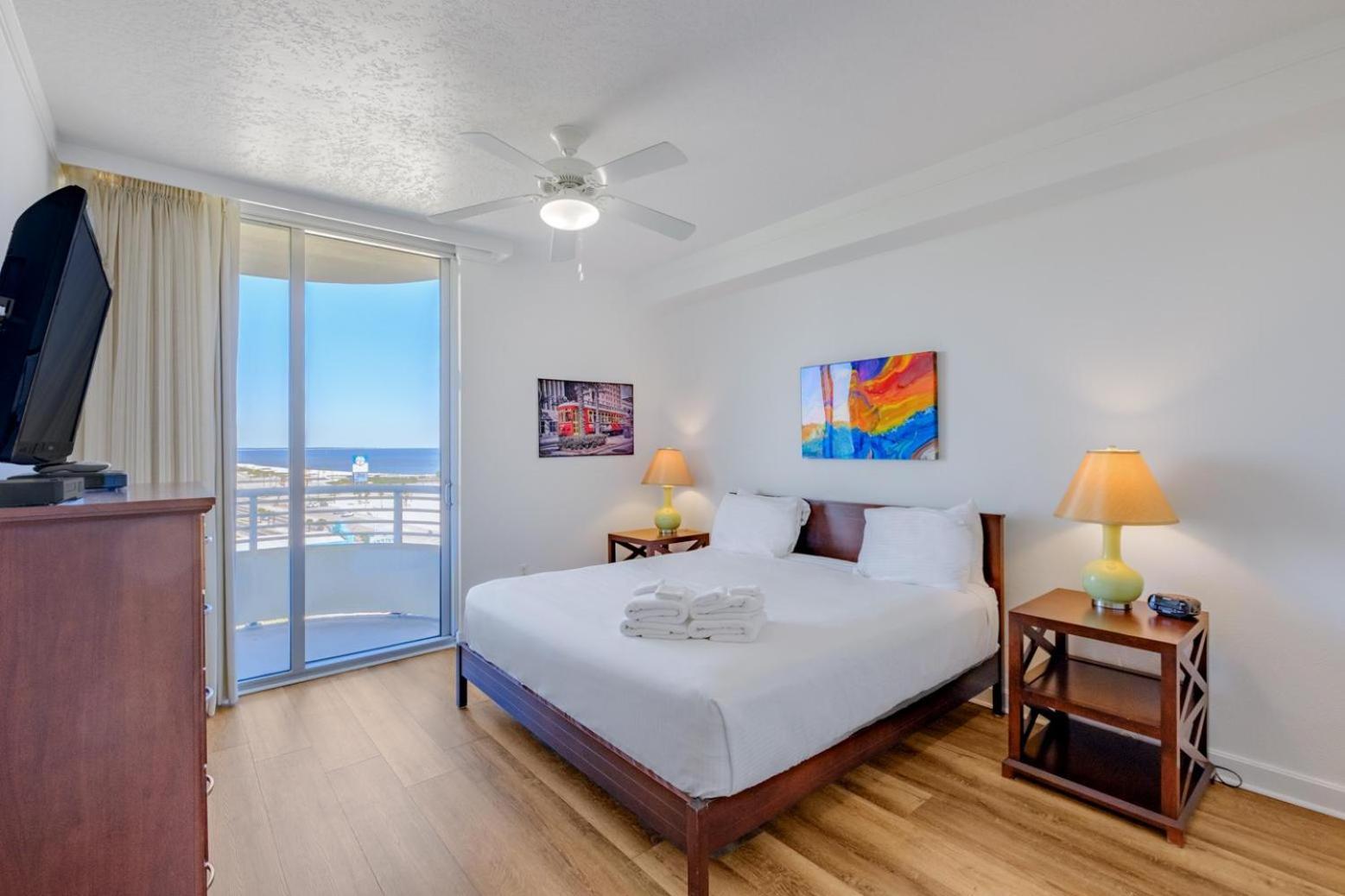 Ocean Club 607 *