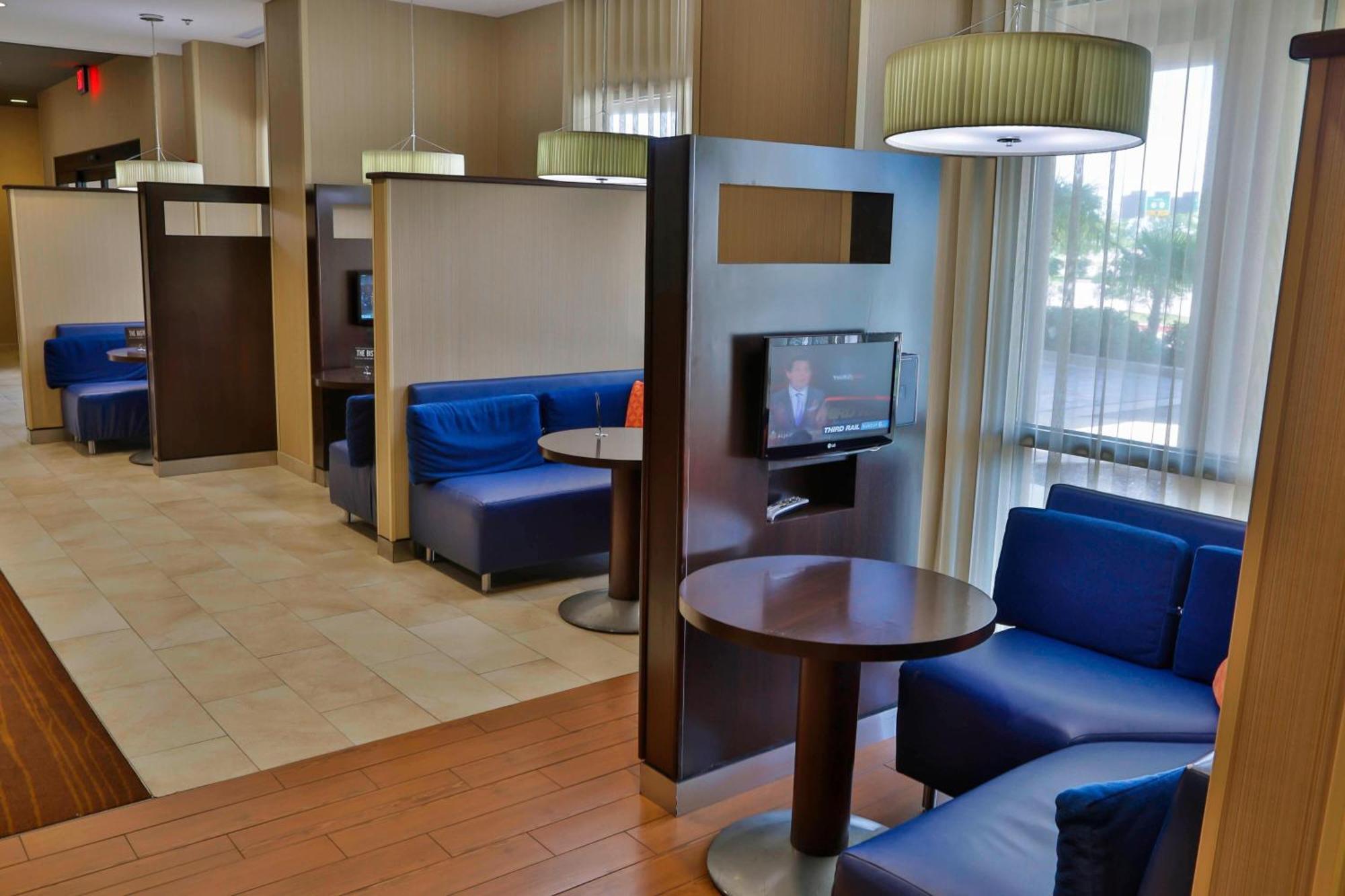 Courtyard North/d'iberville Hotel 3*