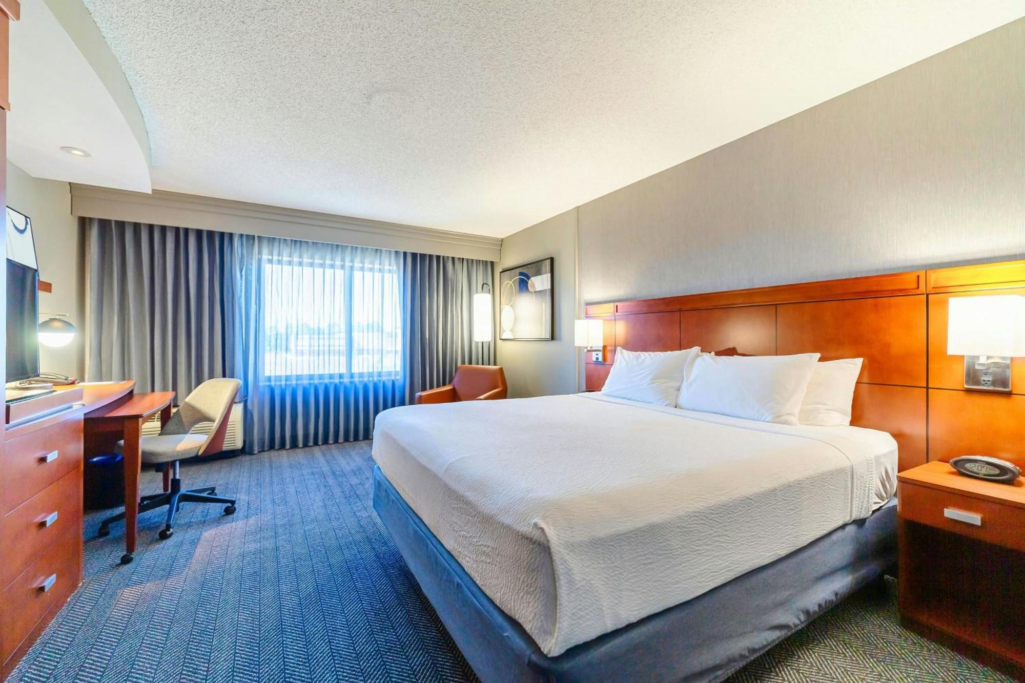 Hotel Courtyard North/d'iberville 3*
