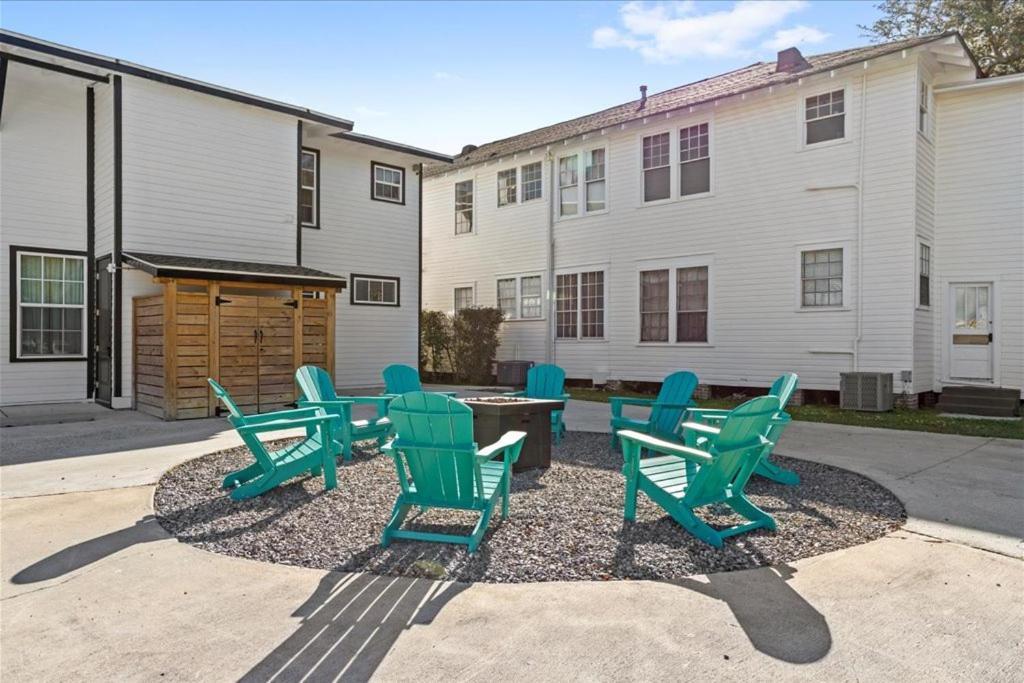 Vivian Suite A Beach! Fire Pit! Downtown! Holiday home