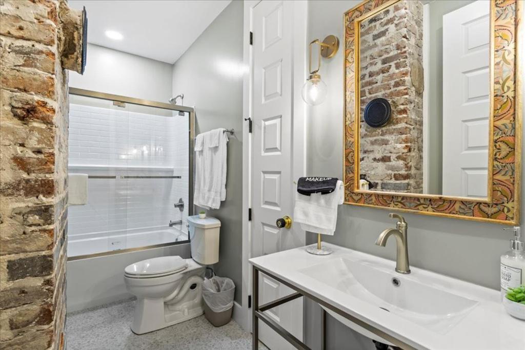 Vivian Suite A Beach! Fire Pit! Downtown! Holiday home *