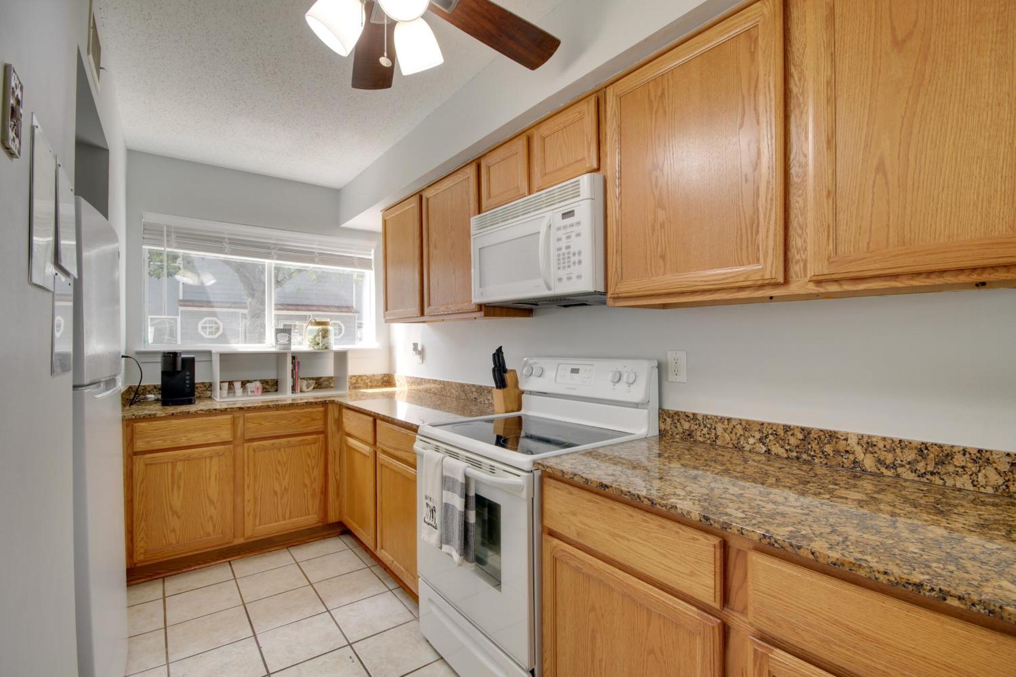 Apartment Less Than Half Mi To Gulf With Patio! *