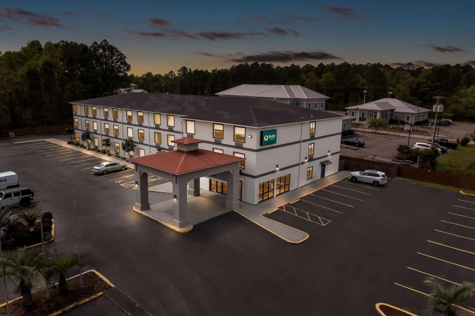 Quality & Hotel Biloxi