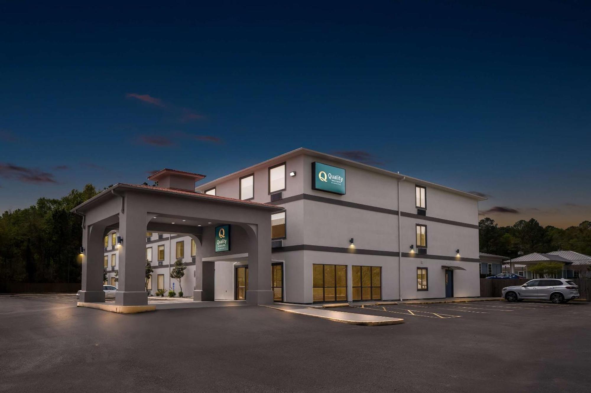 Hotel Quality & Biloxi