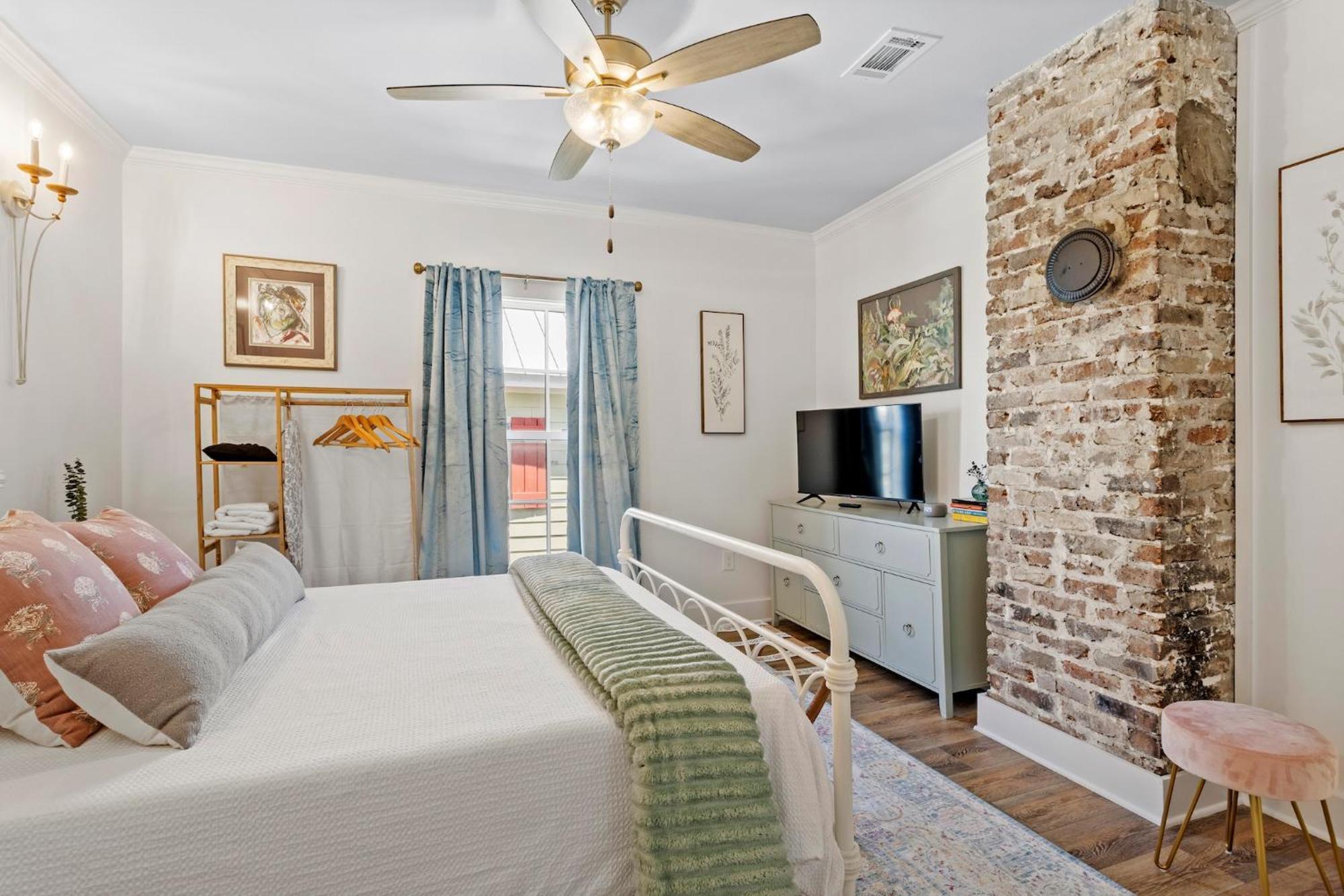 Madeleine C Beach! Fire Pit! Downtown Holiday home Biloxi