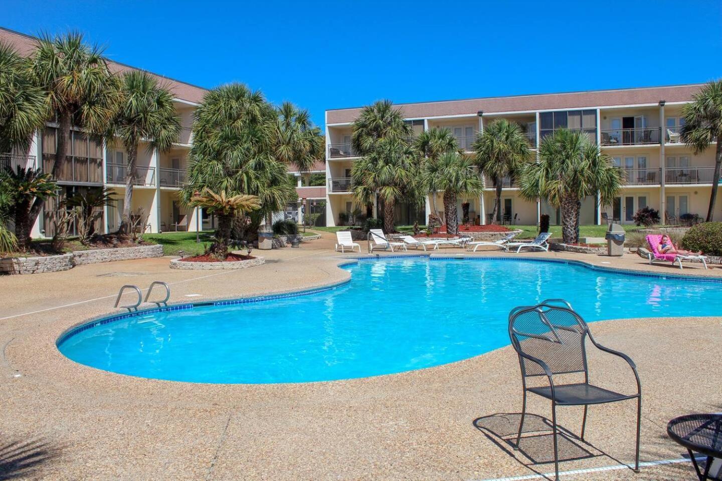 5mins To Coliseum-1st Fl Condo-pool-bbq-wd * Biloxi