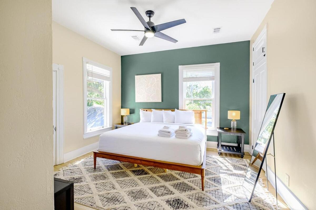 Holiday home Aerie Loft: Cozy 1-bedroom Retreat In Biloxi, Perfect For Couples!