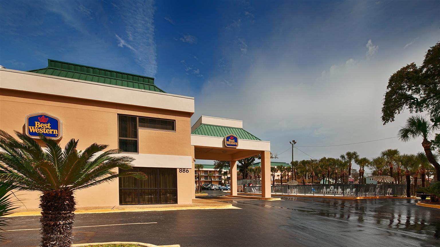 Hotel Western Oak Manor 3*