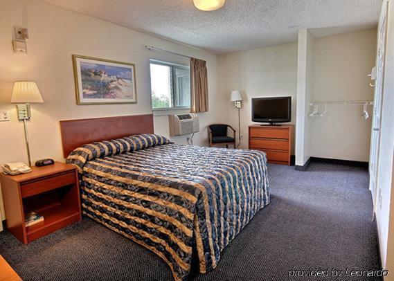 Suburban North Area Hotel Biloxi
