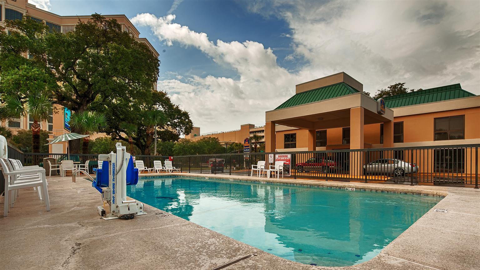 Western Oak Manor Biloxi
