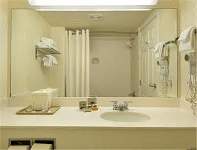 Comfort & Biloxi-d'iberville Hotel 3*