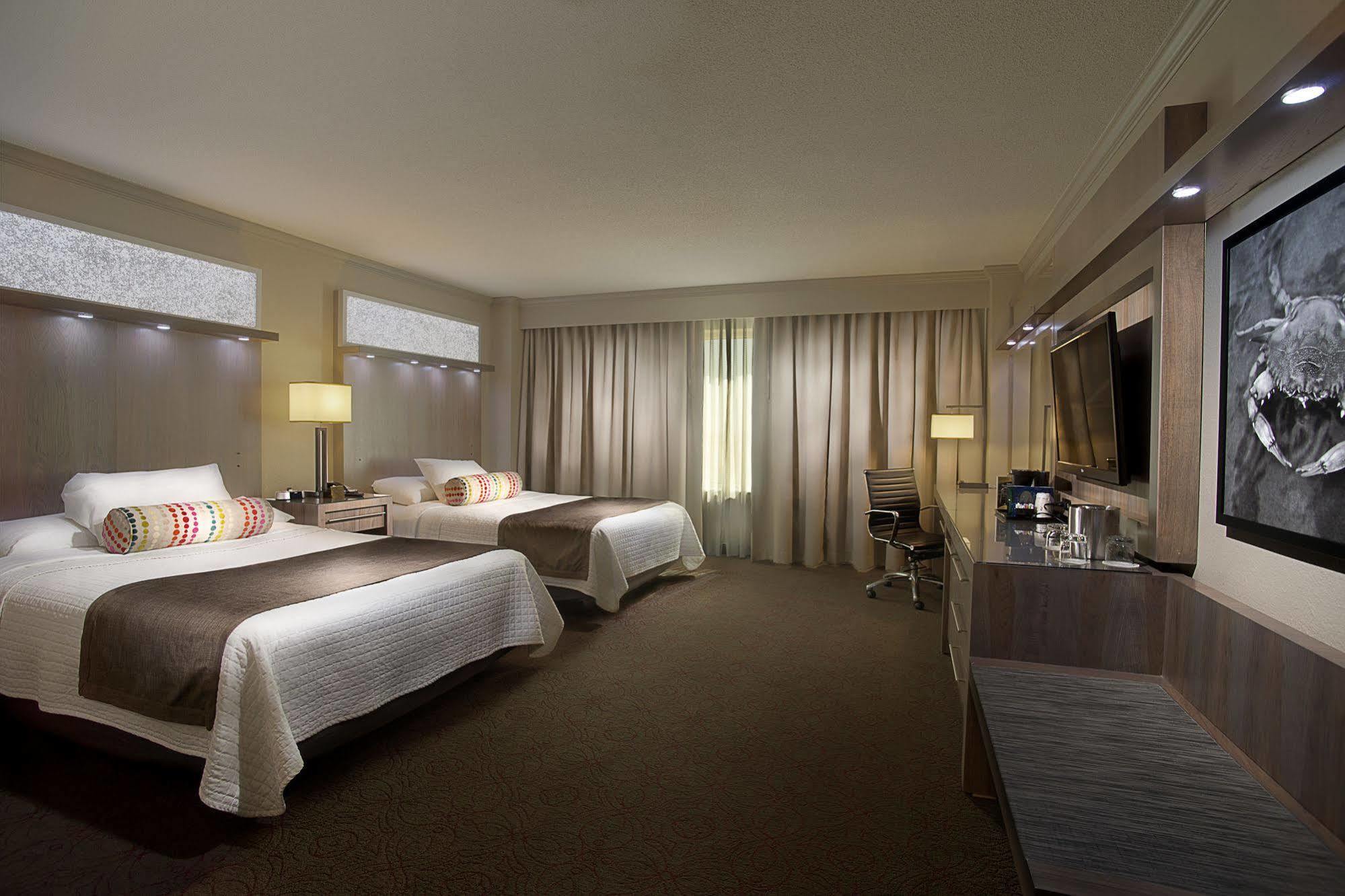 Palace Casino Hotel 4*