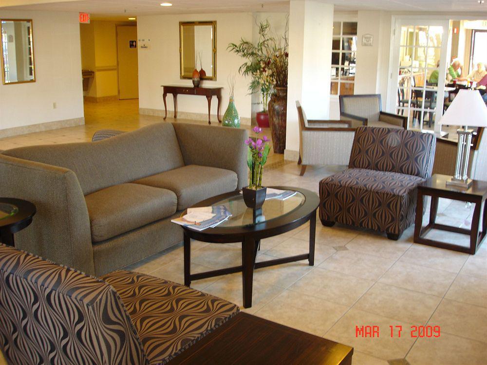 Spark By Hilton Ocean Springs Hotel
