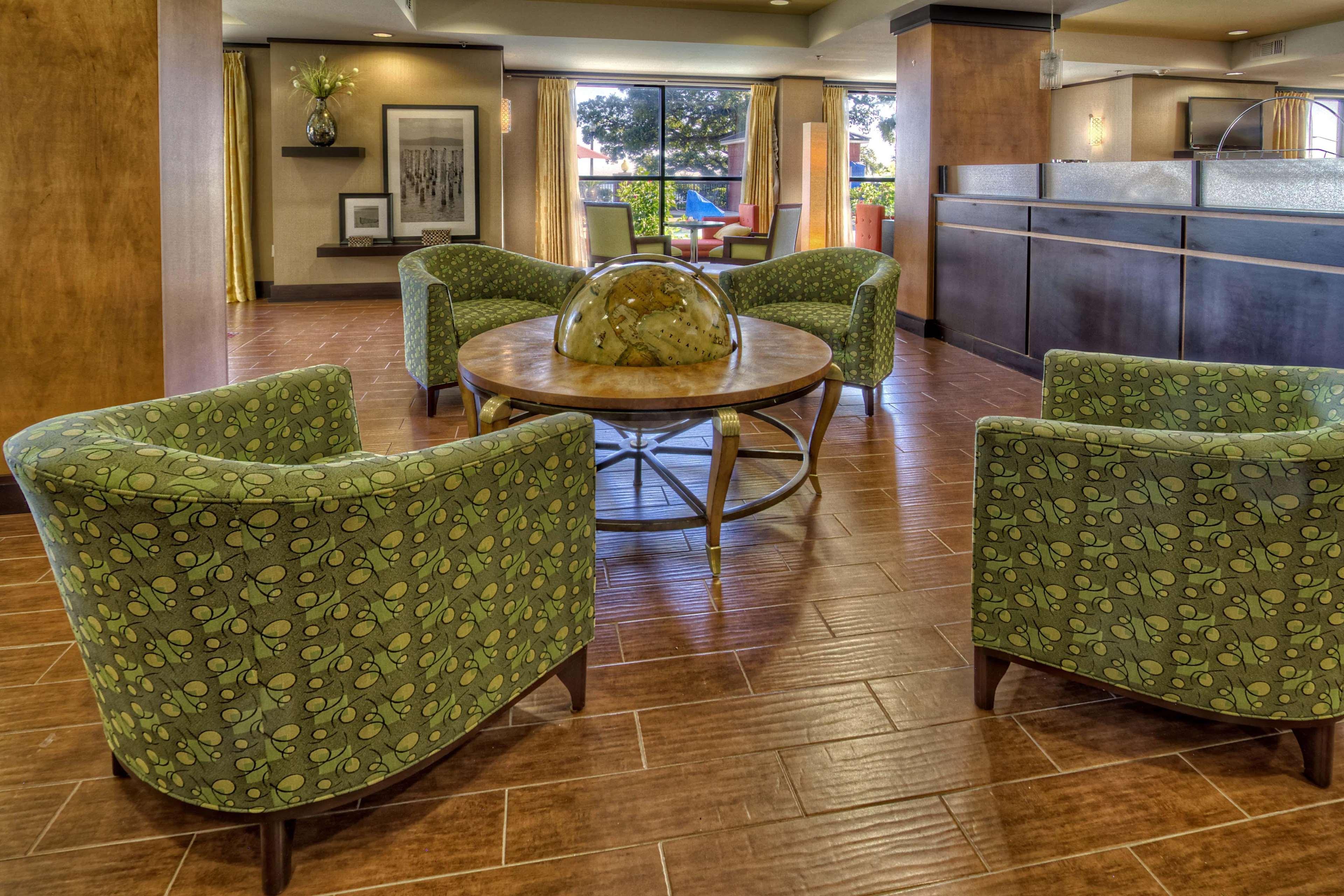 Hampton Boulevard Hotel