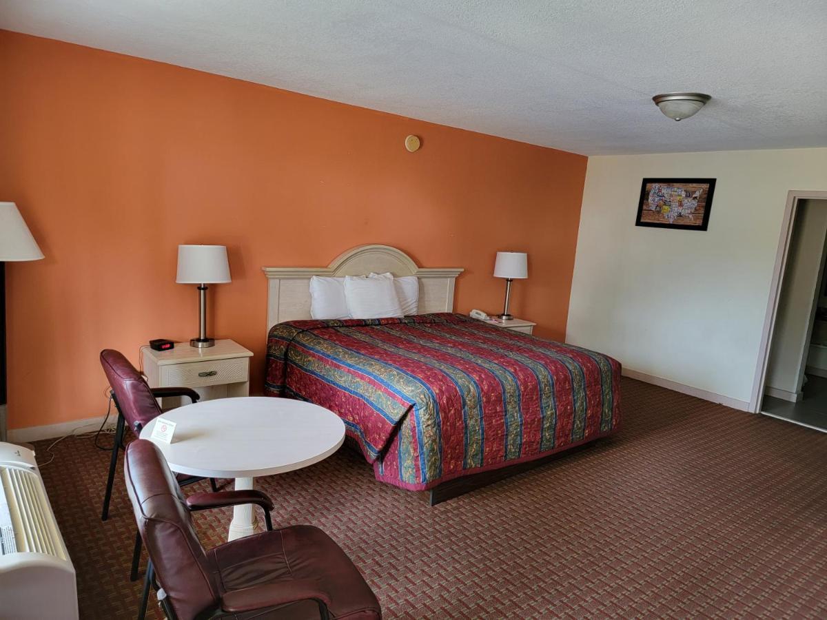 Twin Star Hotel 2*