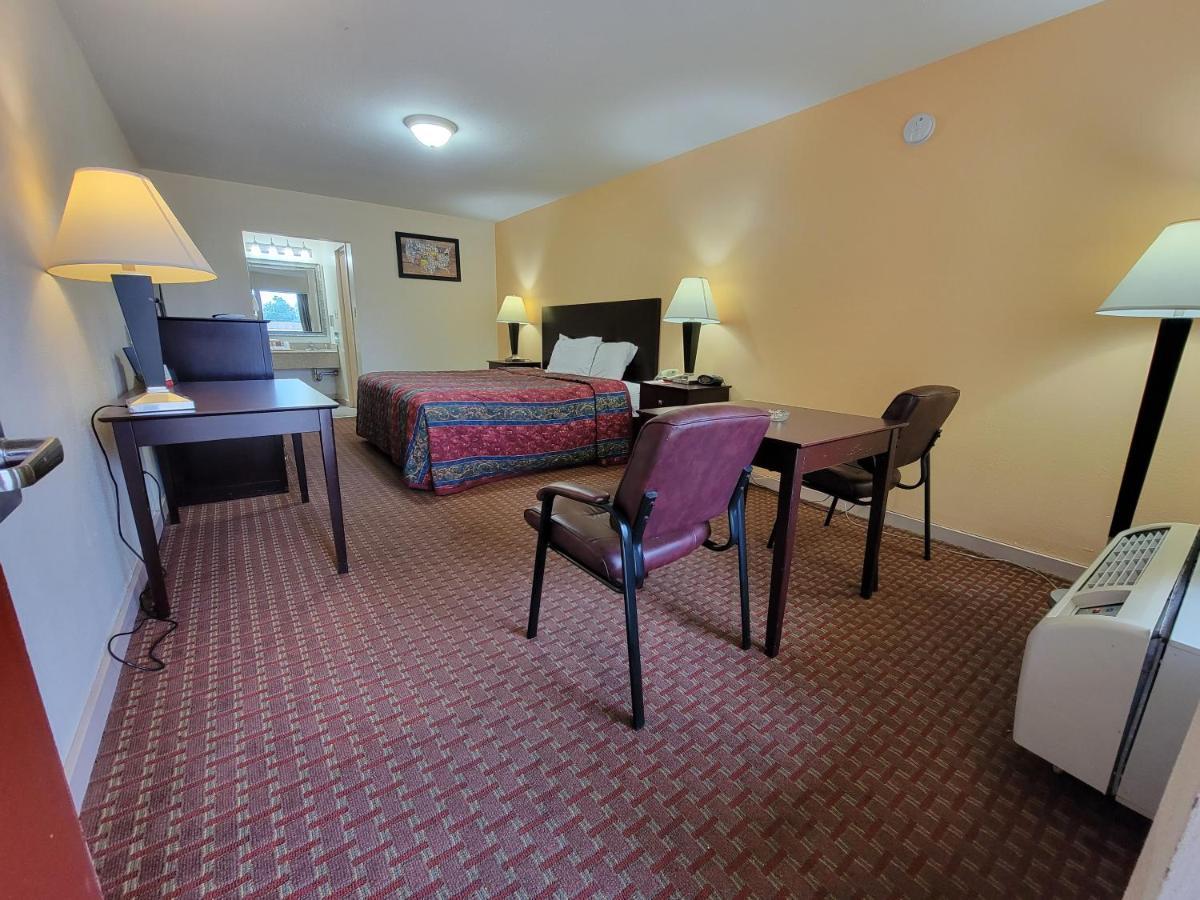 Twin Star Hotel 2*