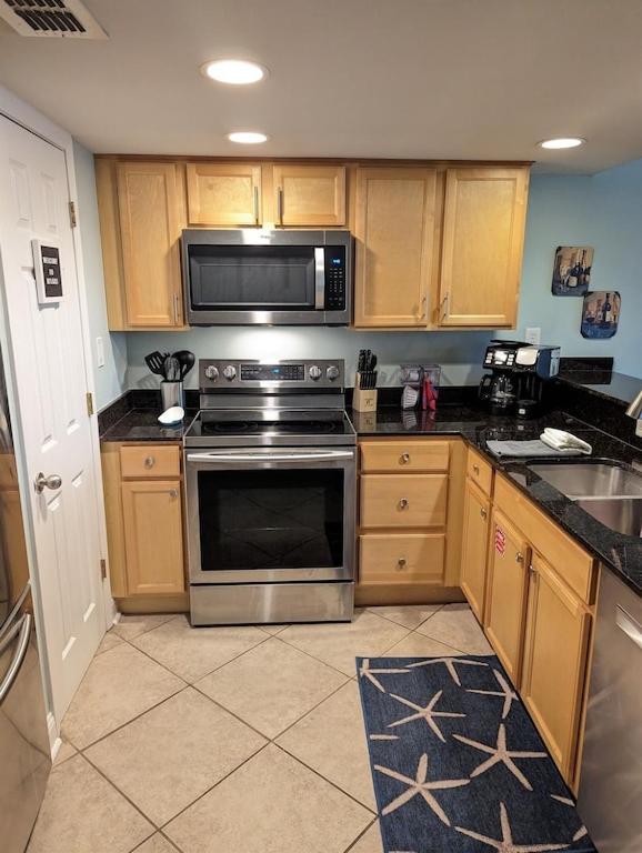 Aparthotel Condo-b