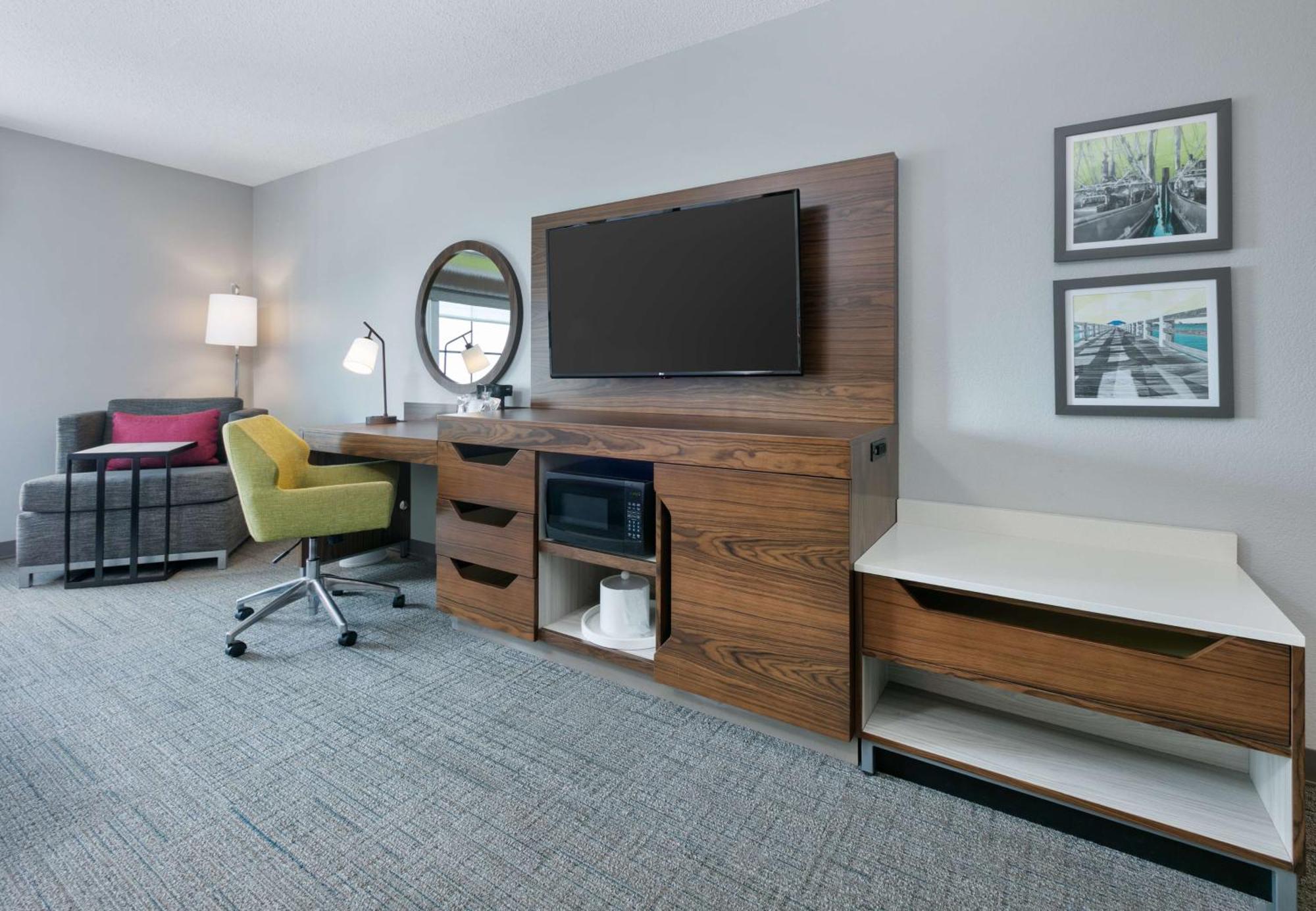 Hotel Hampton Boulevard 3*