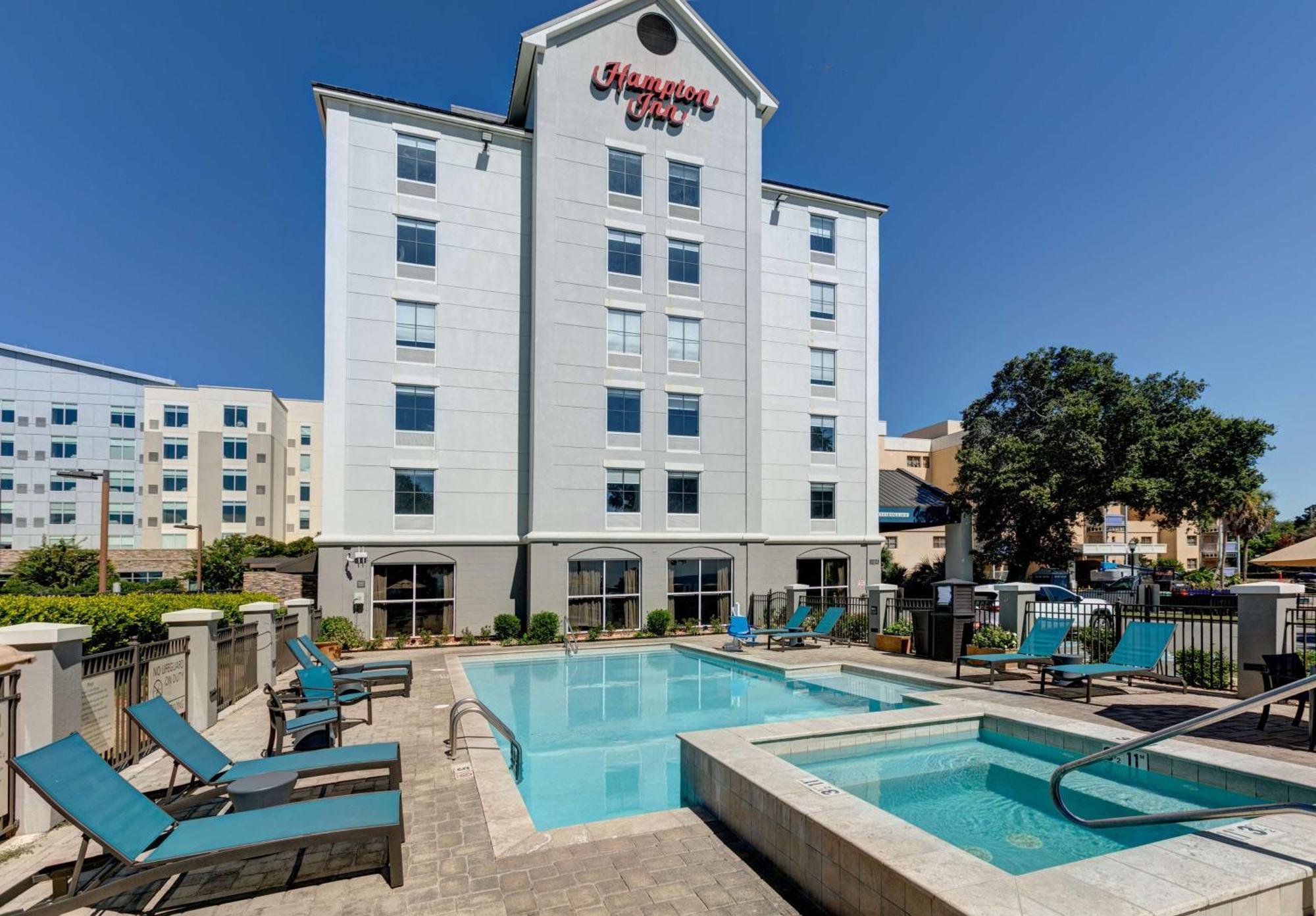 Hampton Boulevard Hotel 3*