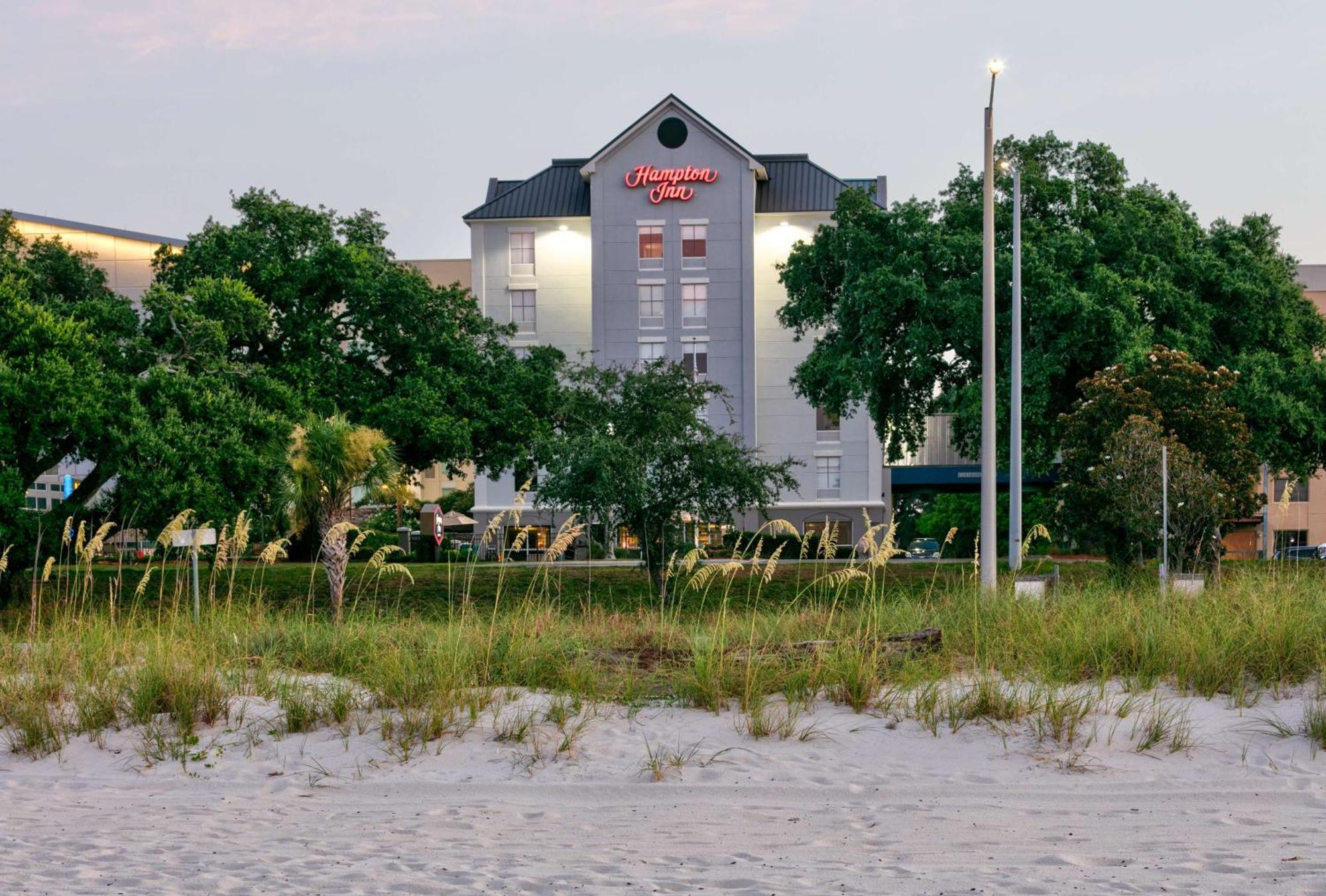 Hotel Hampton Boulevard 3*