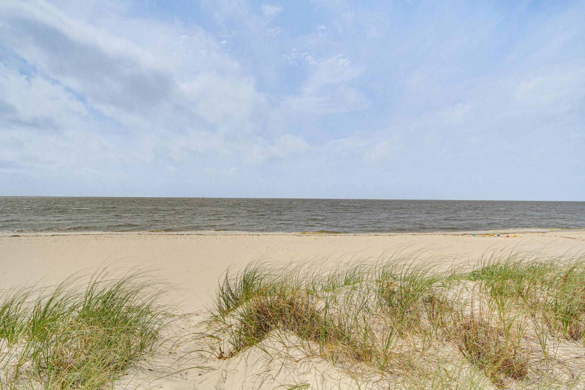Airy With Patio Walk To Beach! Biloxi